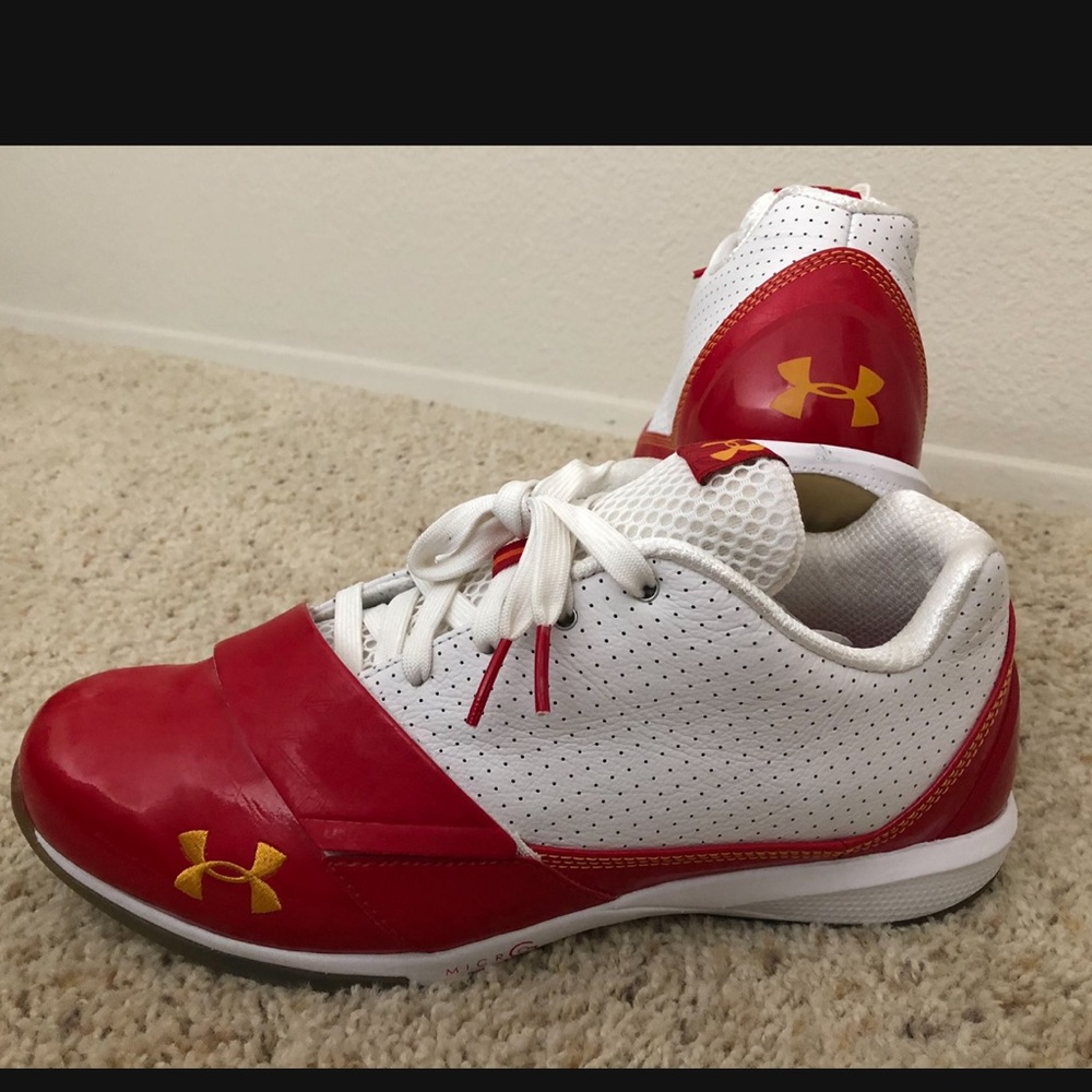 Under Armour Sneakers